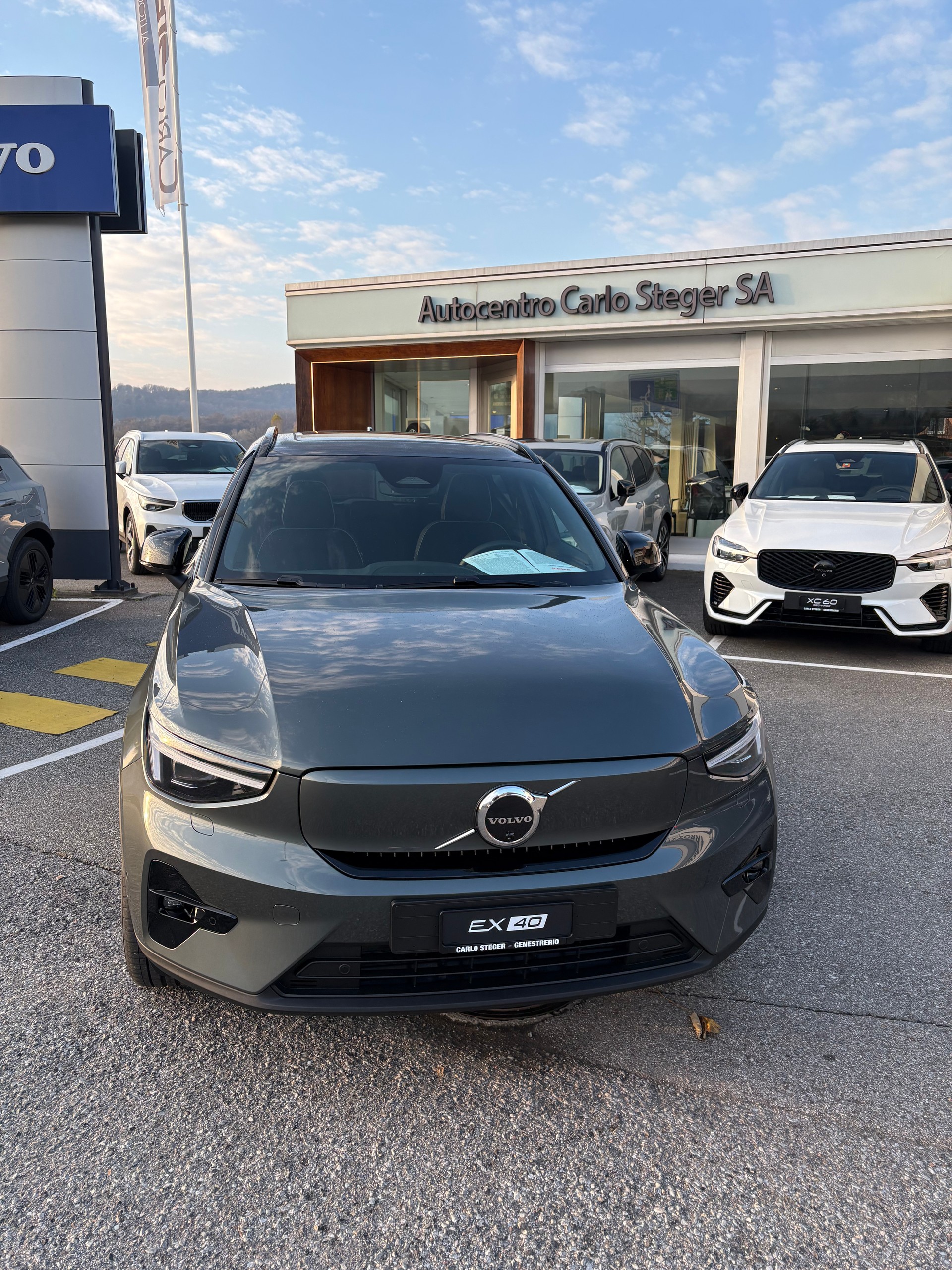 VOLVO EX40 82kWh Twin Motor AWD Ultra Xcentric Edition