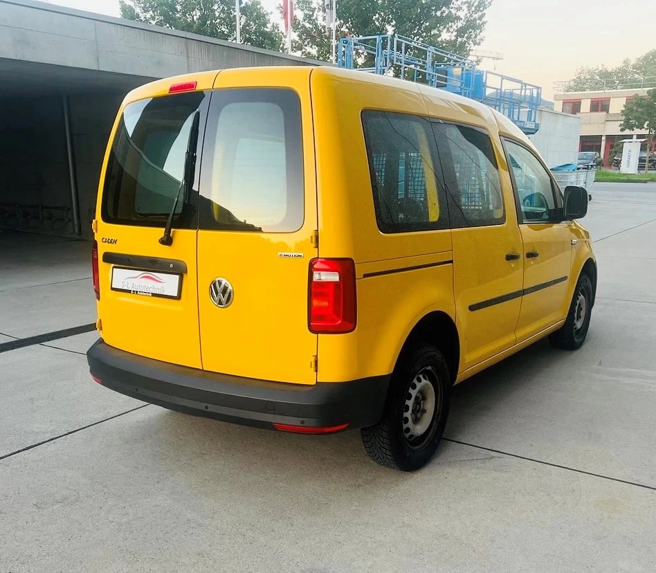 VW Caddy 2.0TDI BlueMotion Technology-image-10