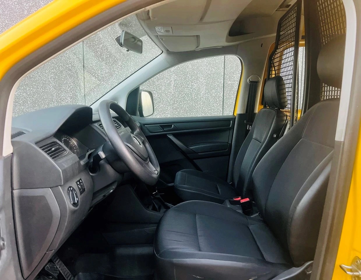 VW Caddy 2.0TDI BlueMotion Technology-image-6