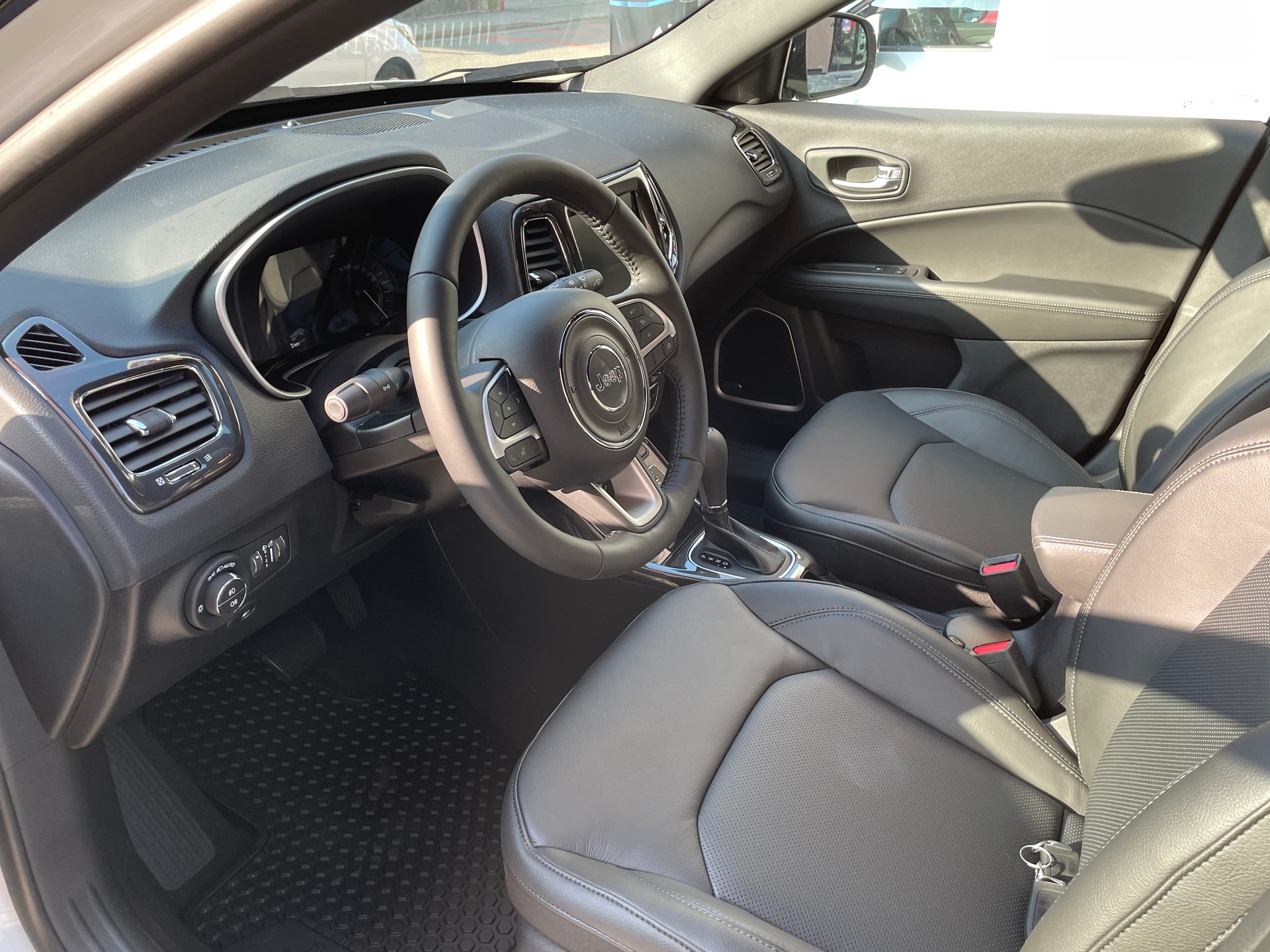 JEEP Compass 1.3 T PHEV S AWD-image-5