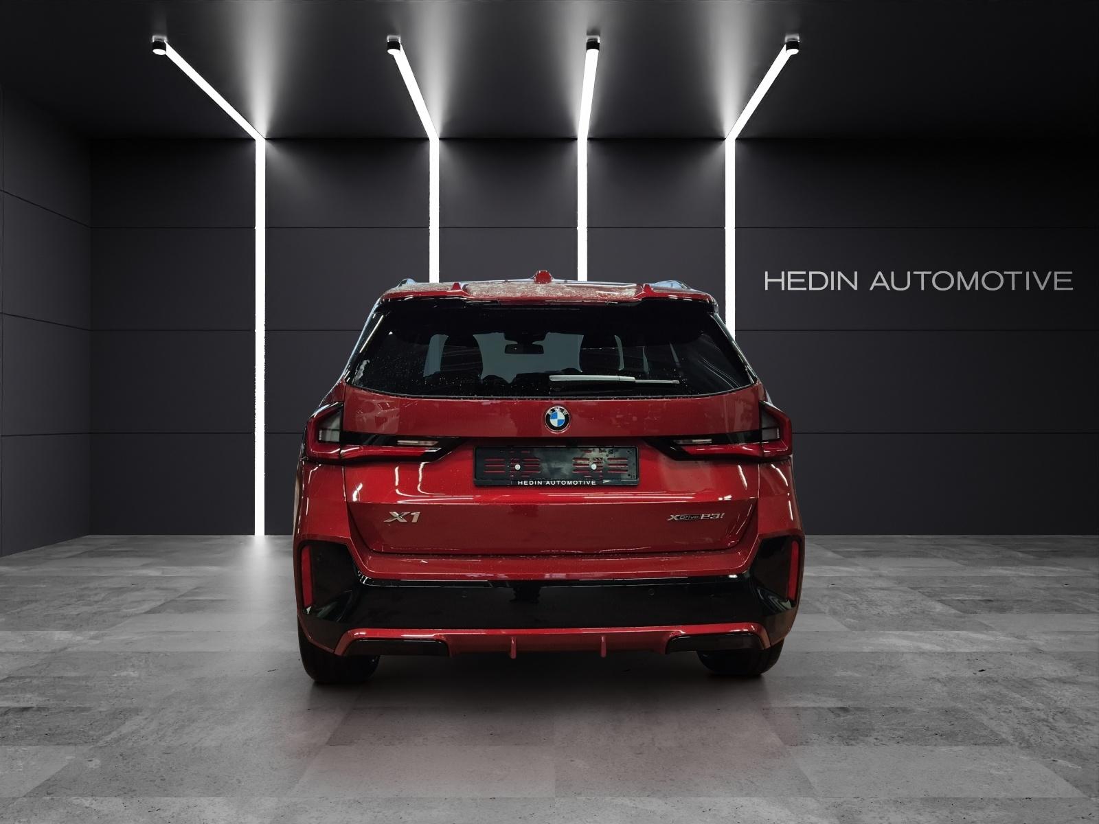 BMW X1 23i xDrive paddles-image-18