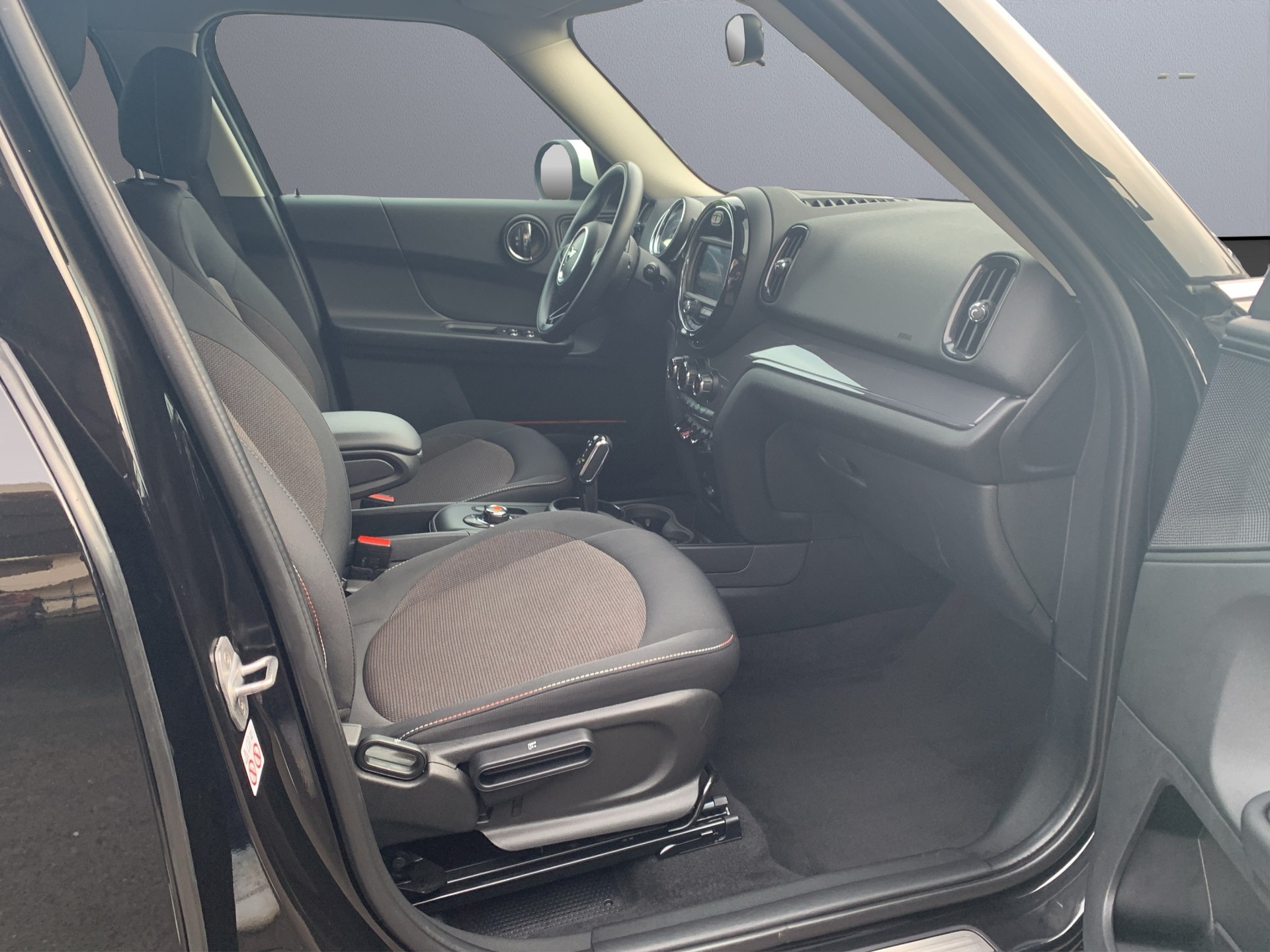 MINI Countryman Cooper FWD Steptronic DKG-image-15