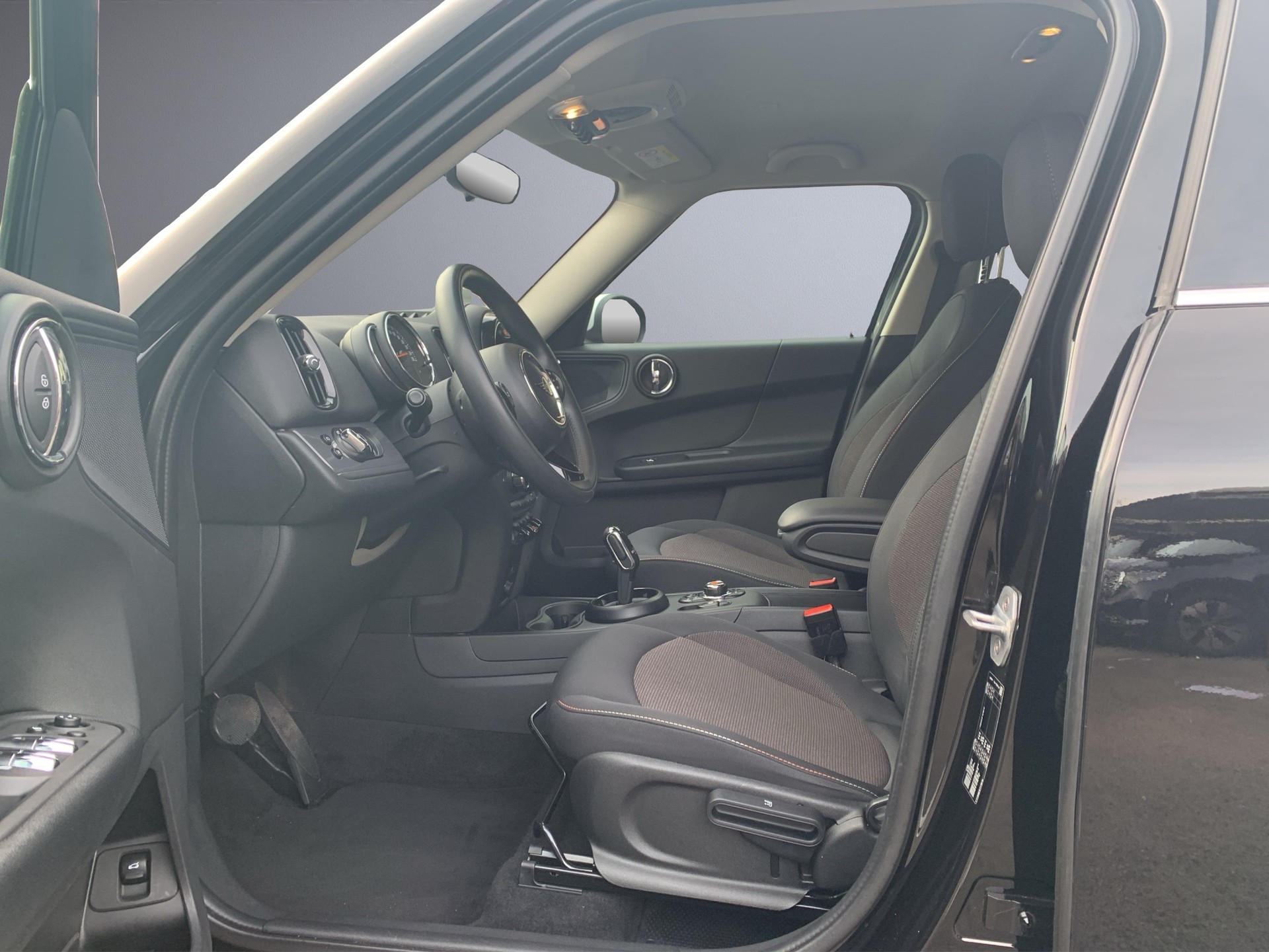 MINI Countryman Cooper FWD Steptronic DKG-image-10
