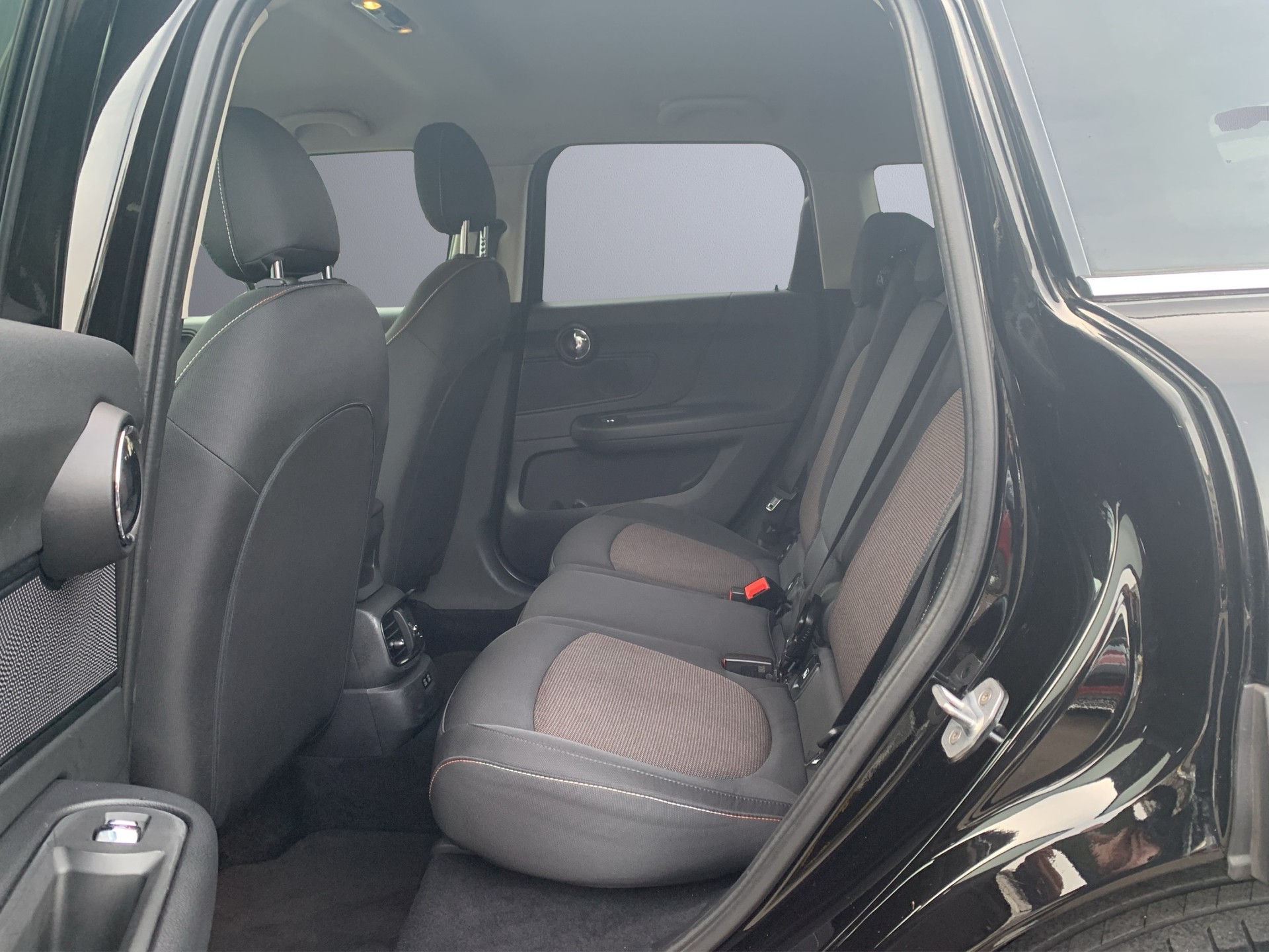 MINI Countryman Cooper FWD Steptronic DKG-image-16