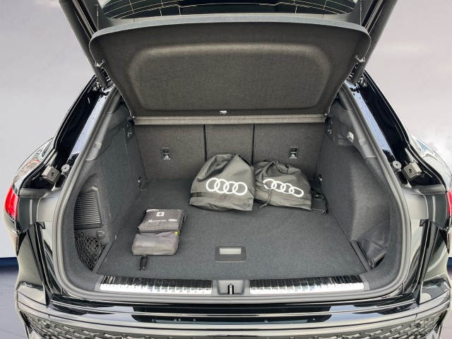 AUDI Q3 Sportback e-hybrid 200 kW S tronig-image-20