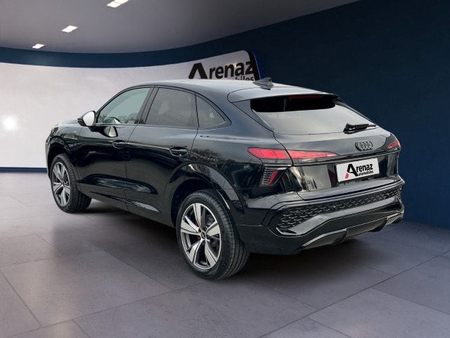 AUDI Q3 Sportback e-hybrid 200 kW S tronig-image-4