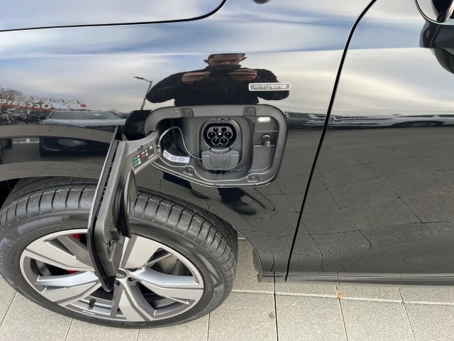 AUDI Q3 Sportback e-hybrid 200 kW S tronig-image-0
