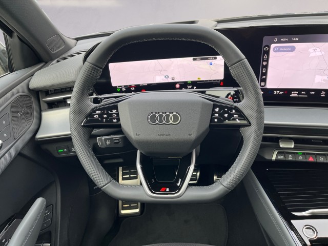 AUDI Q3 Sportback e-hybrid 200 kW S tronig-image-14