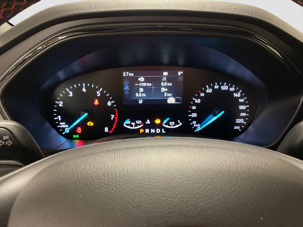 FORD Focus SW 1.0i EcoB Hybrid 155 ST-Line-image-8