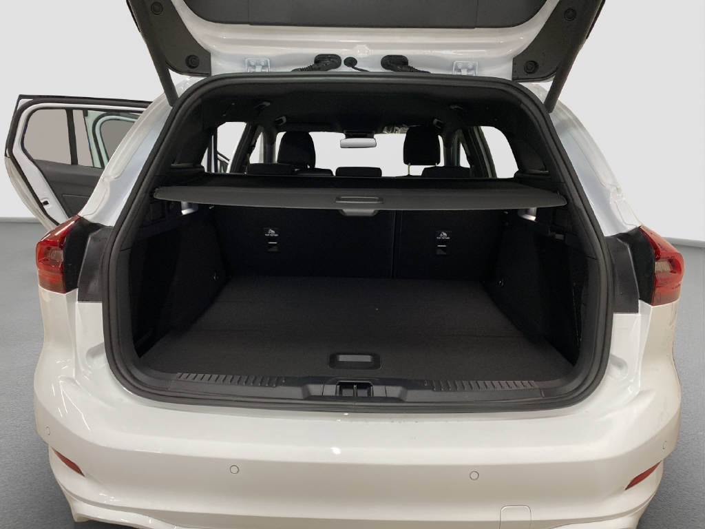 FORD Focus SW 1.0i EcoB Hybrid 155 ST-Line-image-13