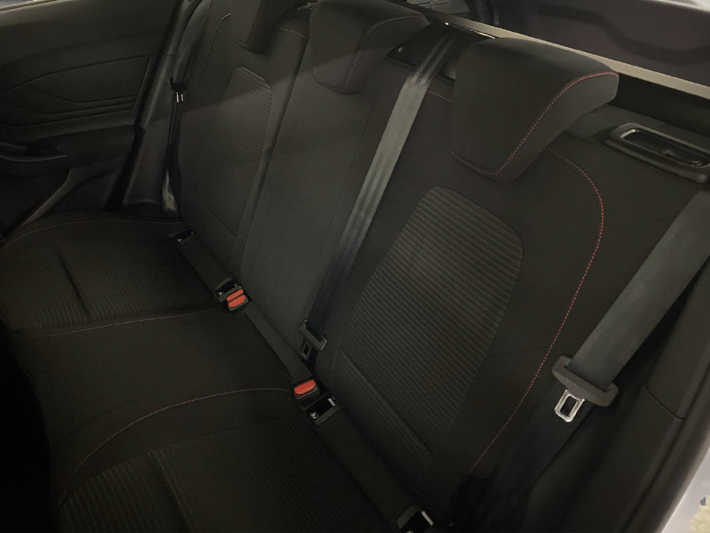 FORD Focus SW 1.0i EcoB Hybrid 155 ST-Line-image-12