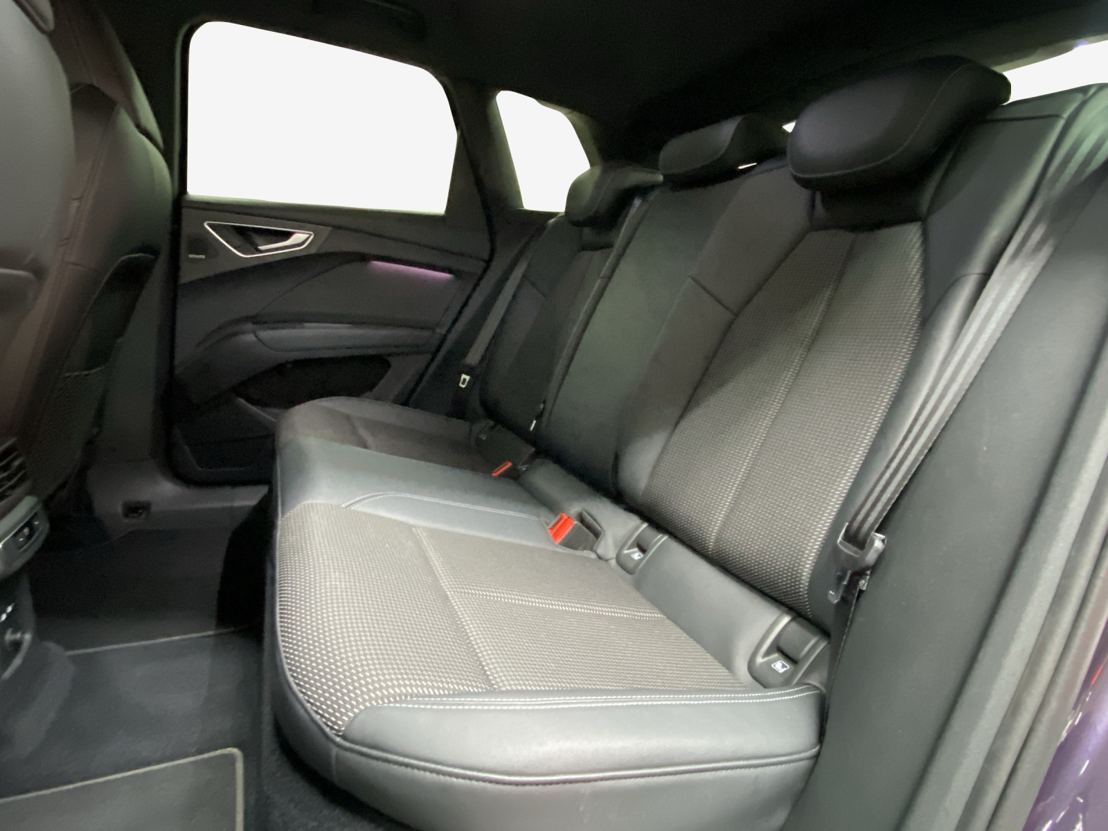 AUDI Q4 e-tron 35-image-12