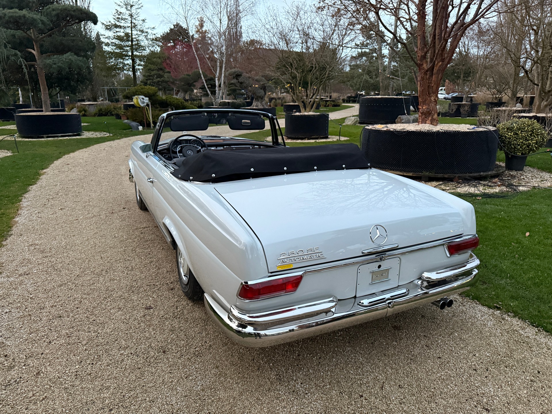 MERCEDES-BENZ 280 SE-image-2