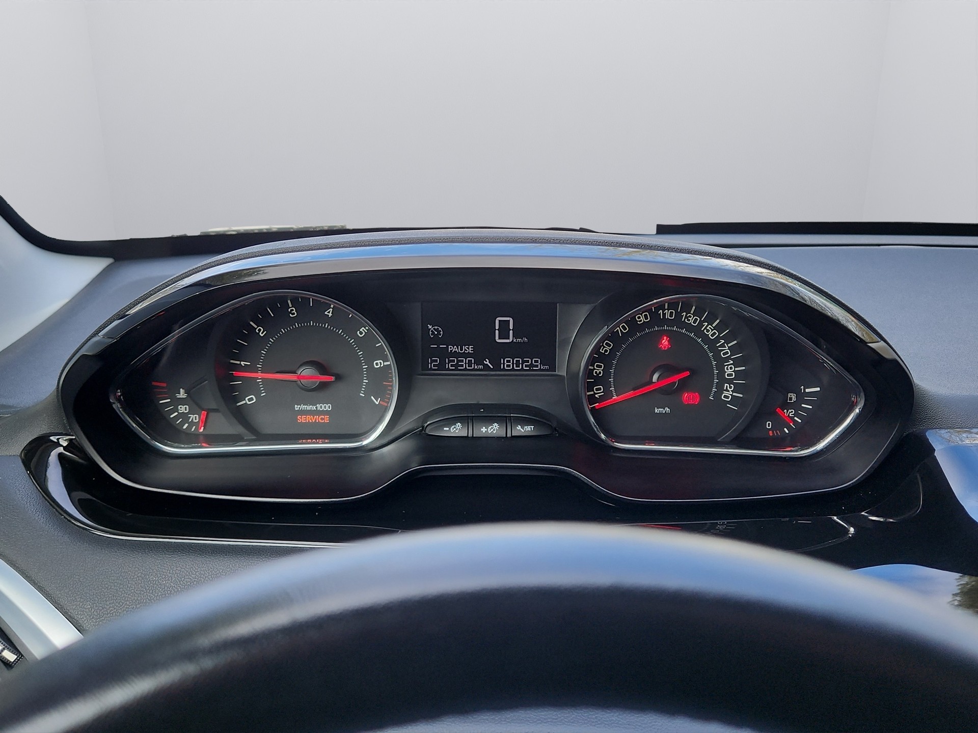 PEUGEOT 208 1.2 VTI Access-image-13