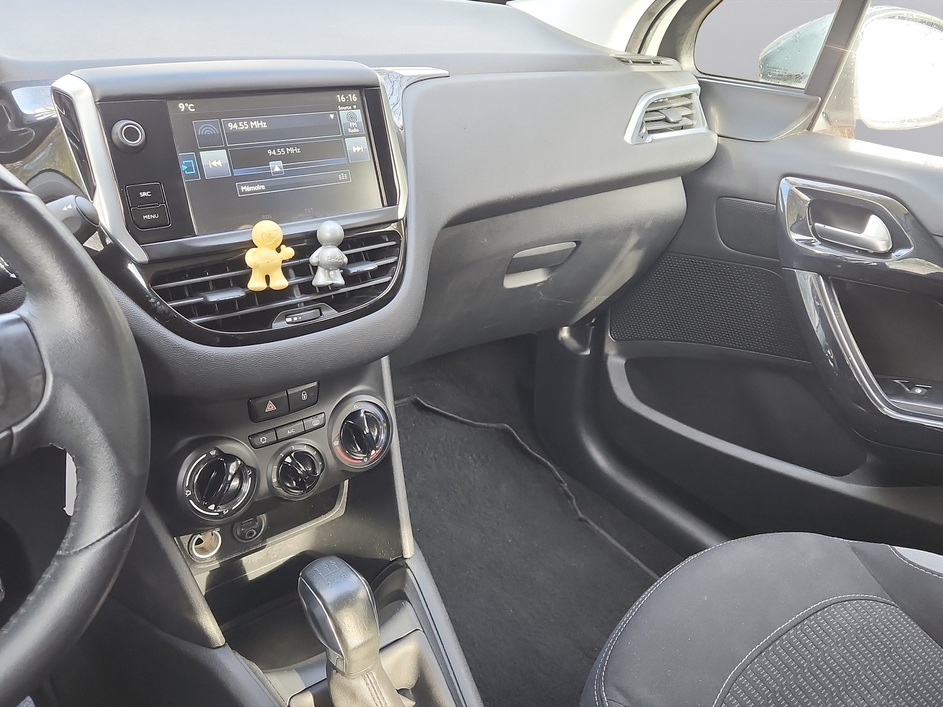 PEUGEOT 208 1.2 VTI Access-image-12