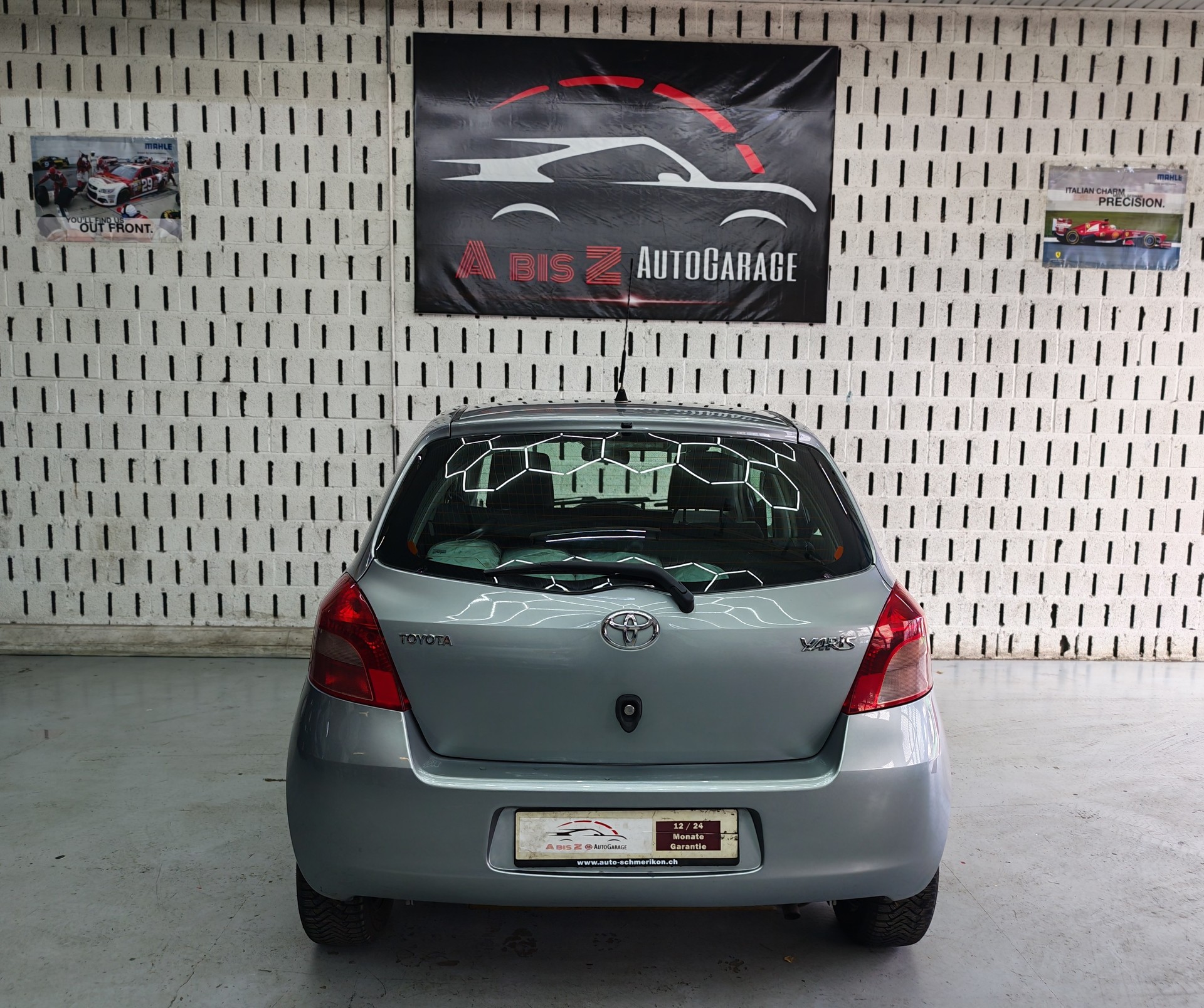 TOYOTA Yaris 1.0 Linea Luna-image-4
