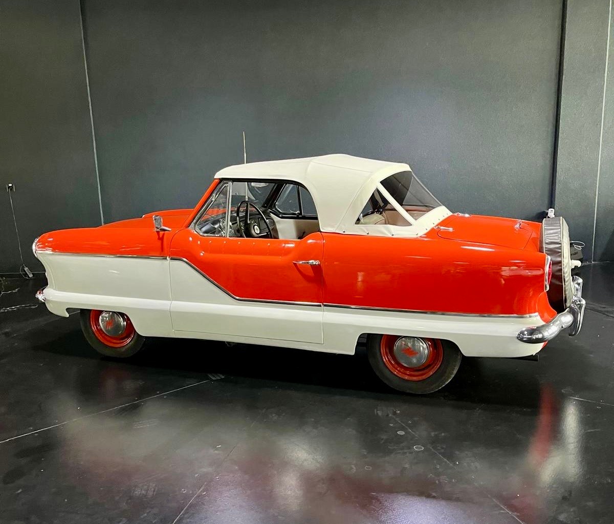 NASH Metropolitan Cabriolet-image-2