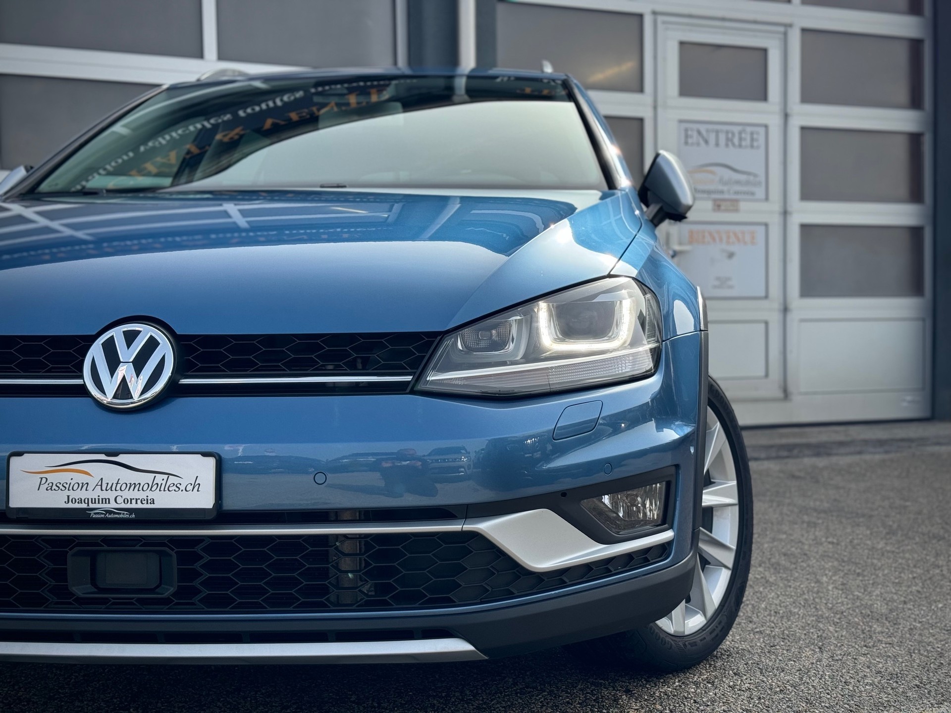 VW Golf 2.0 TDI Alltrack 4Motion - Véhicule Suisse (CH)-image-2