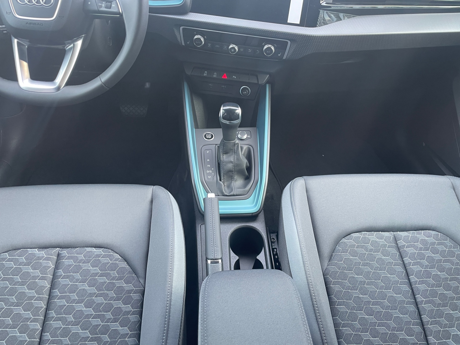 AUDI A1 Sportback 30 TFSI Attraction S-tronic-image-10