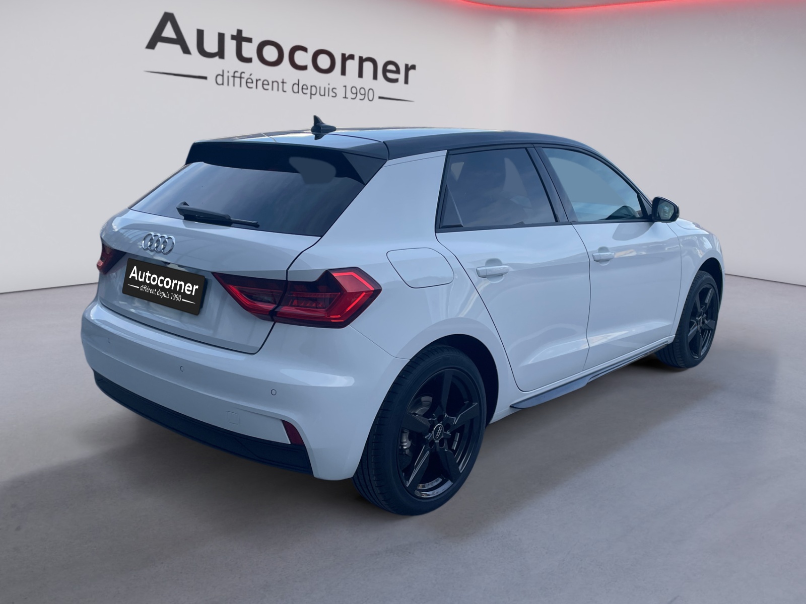 AUDI A1 Sportback 30 TFSI Attraction S-tronic-image-4