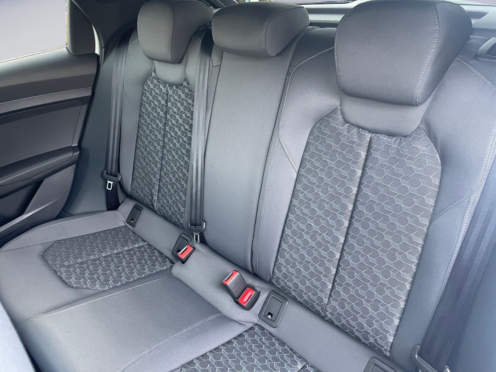 AUDI A1 Sportback 30 TFSI Attraction S-tronic-image-12