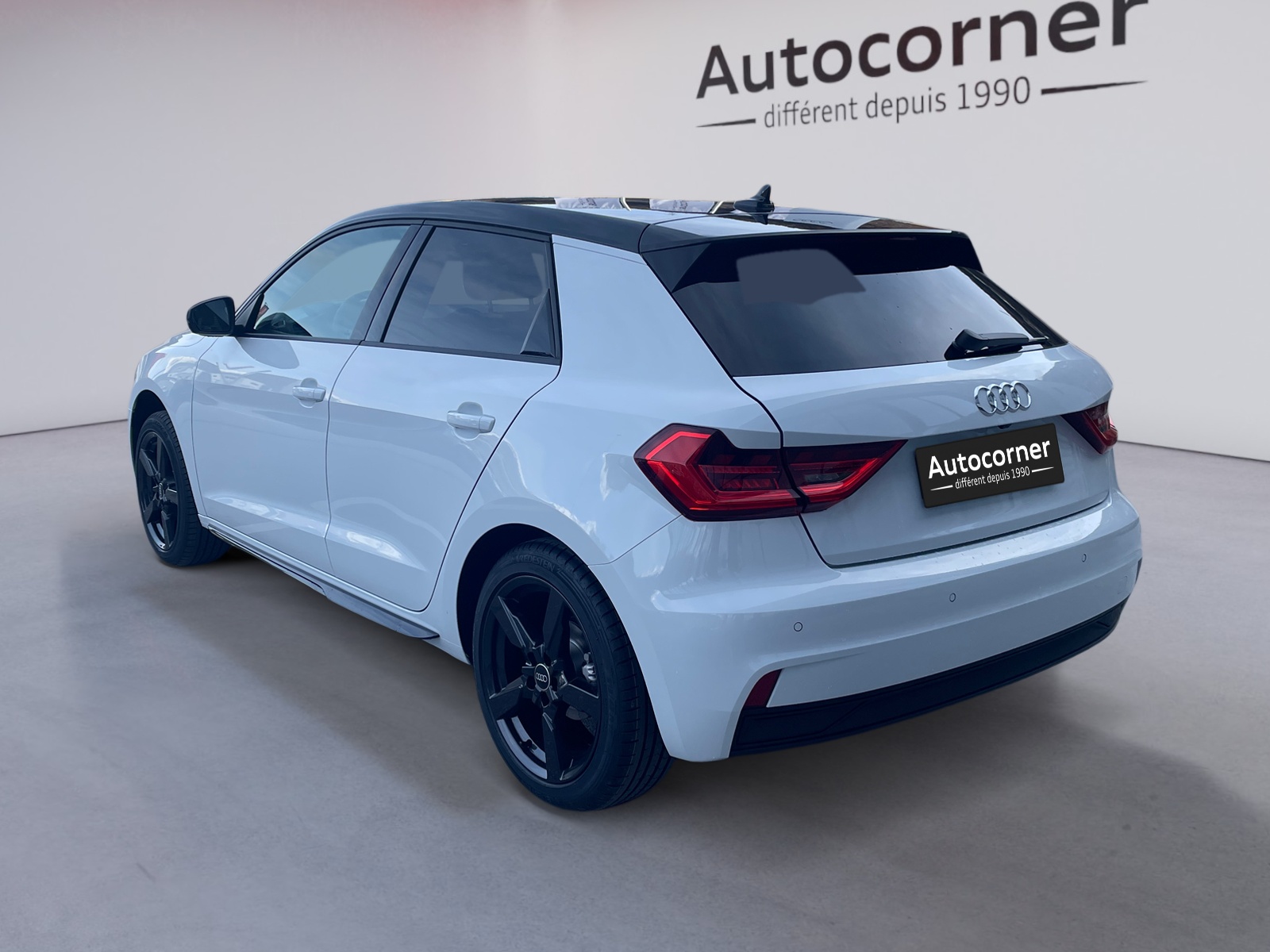 AUDI A1 Sportback 30 TFSI Attraction S-tronic-image-2