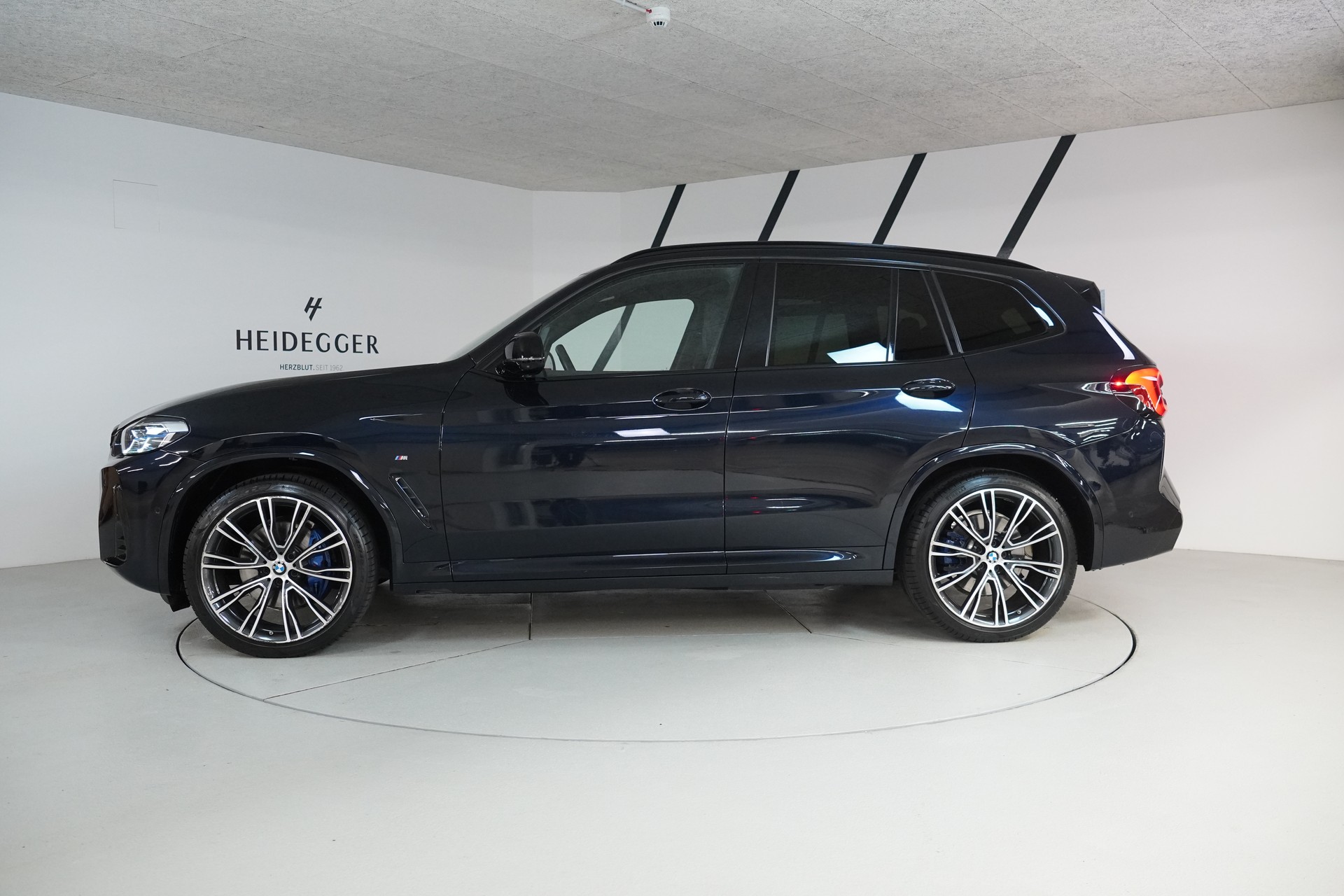 BMW X3 M40i Travel-image-3