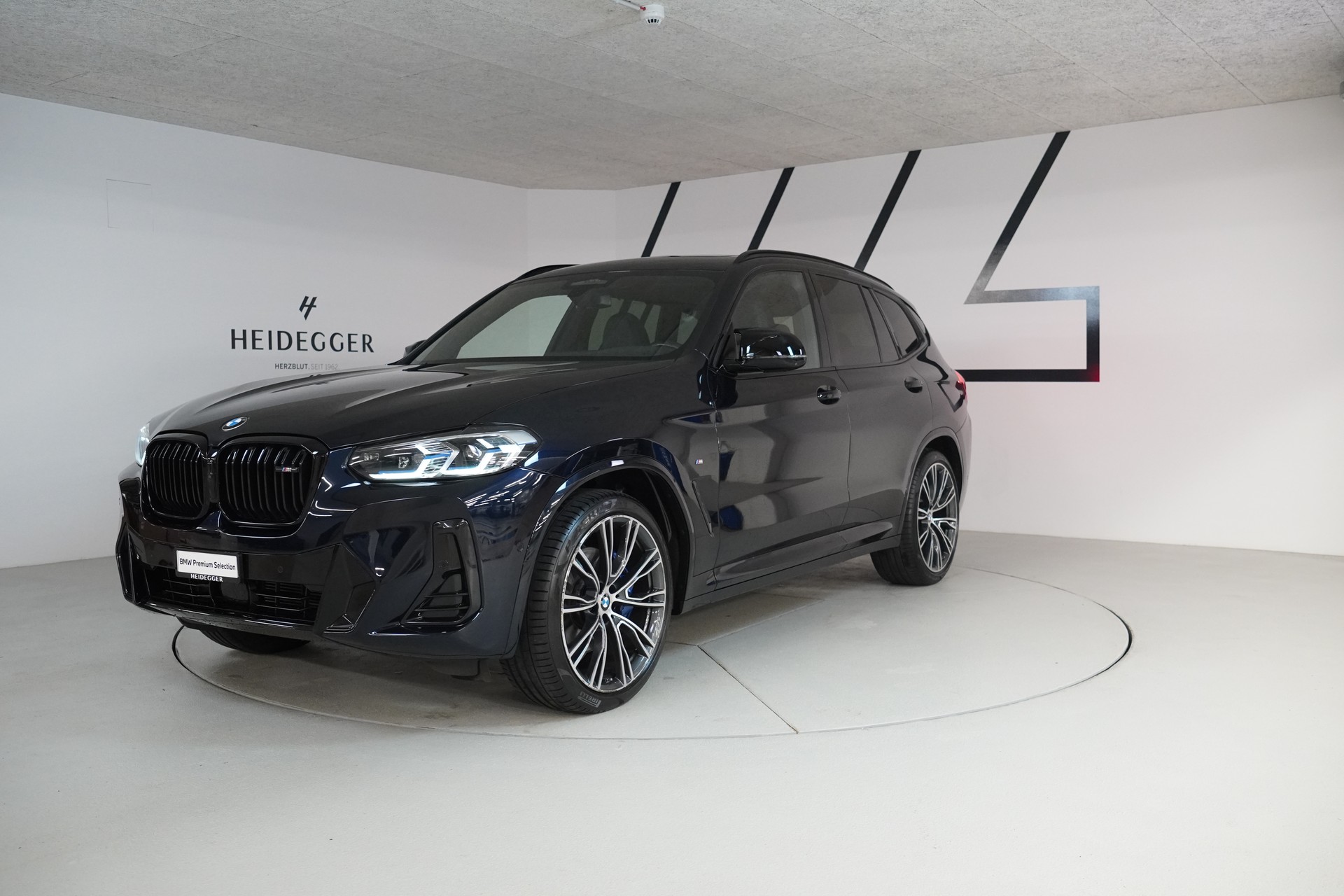 BMW X3 M40i Travel-image-0
