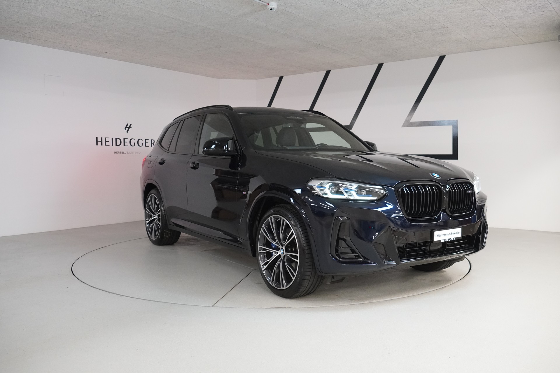 BMW X3 M40i Travel-image-2