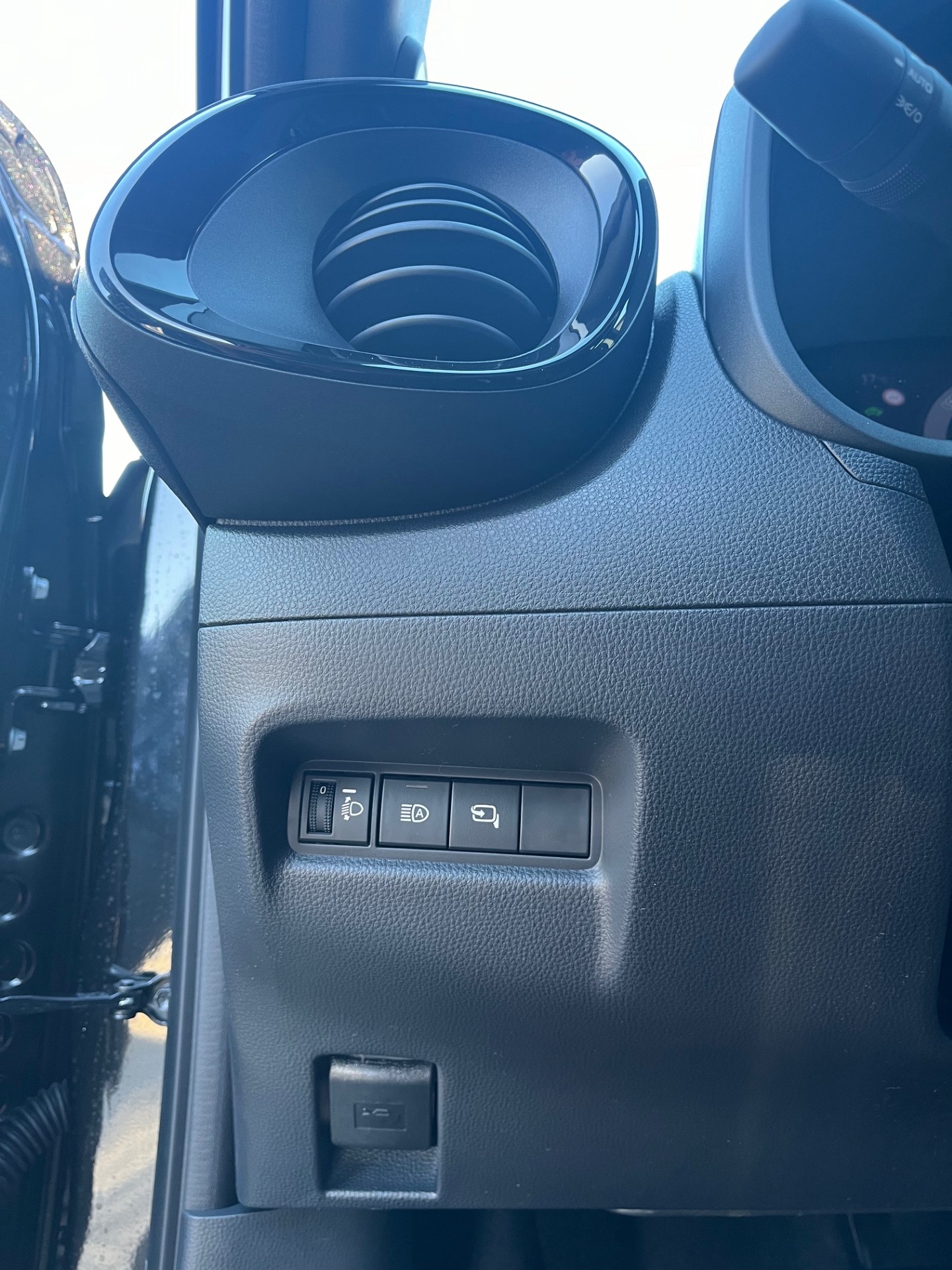 TOYOTA Aygo X 1.5 GR Sport e-CVT-image-16