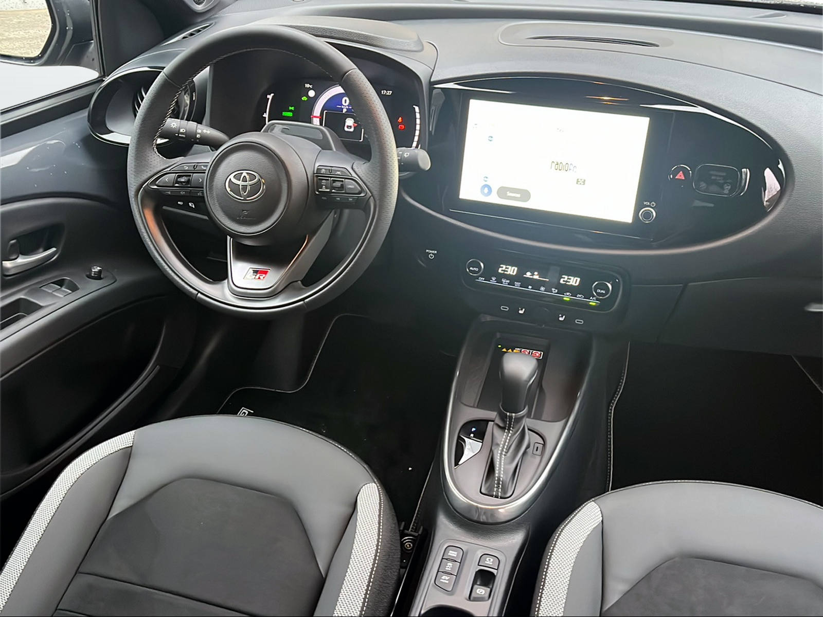 TOYOTA Aygo X 1.5 GR Sport e-CVT-image-7