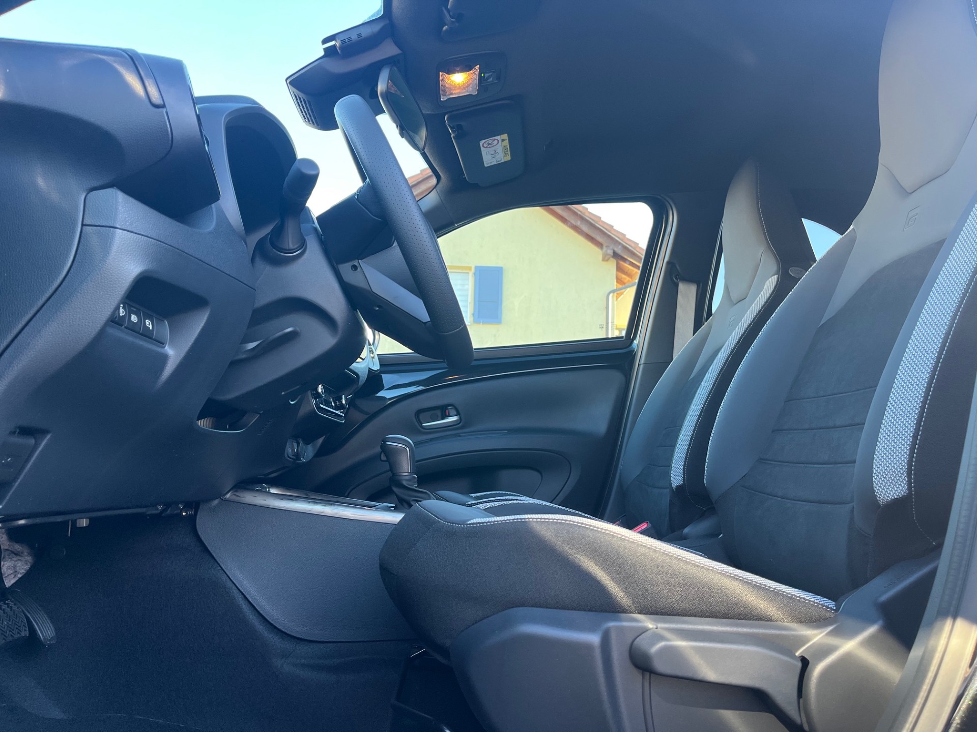 TOYOTA Aygo X 1.5 GR Sport e-CVT-image-14