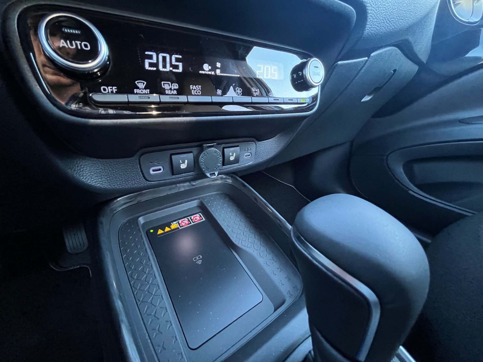 TOYOTA Aygo X 1.5 GR Sport e-CVT-image-12