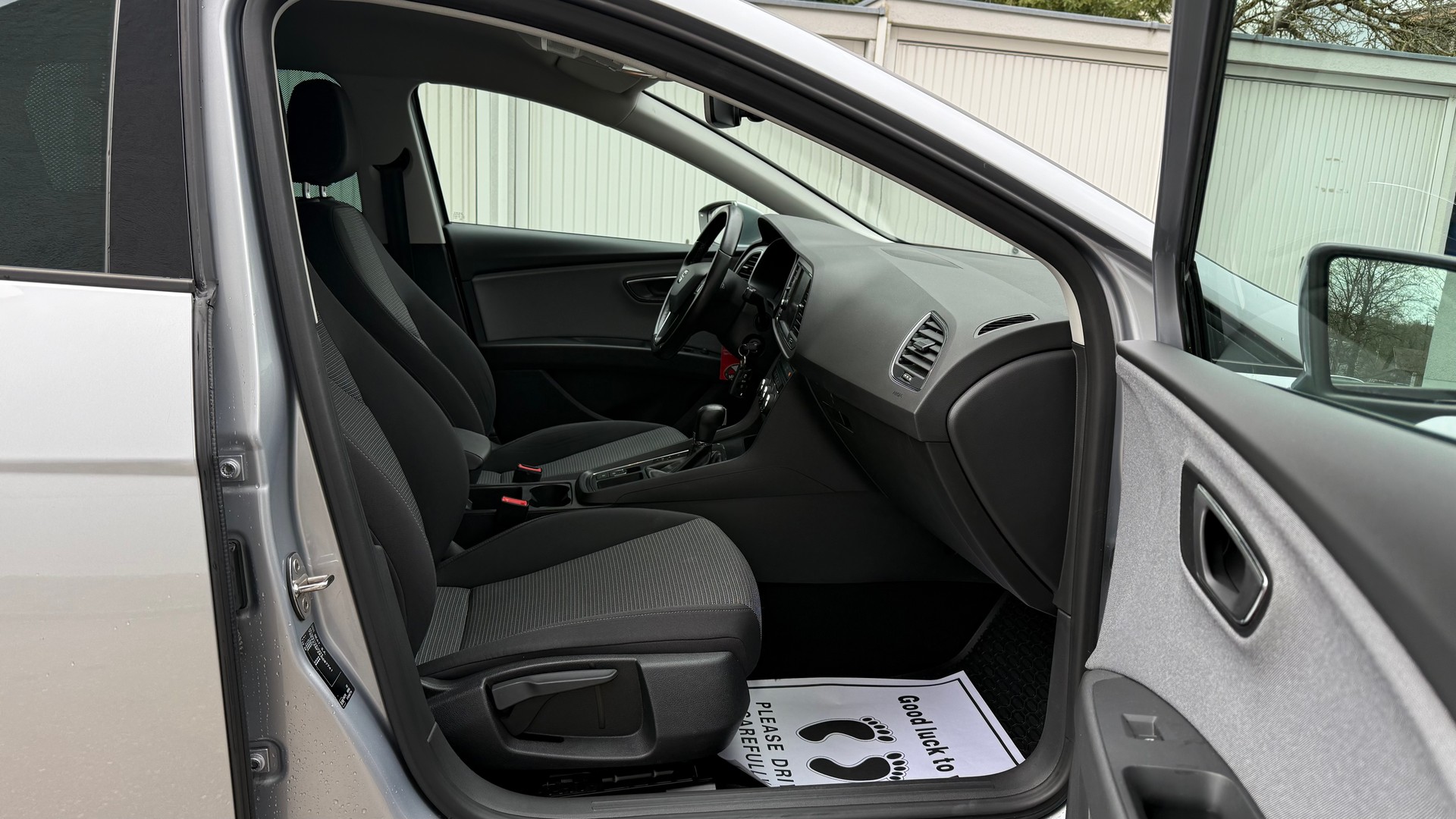 SEAT Leon ST 1.6 TDI CR Style DSG-image-13