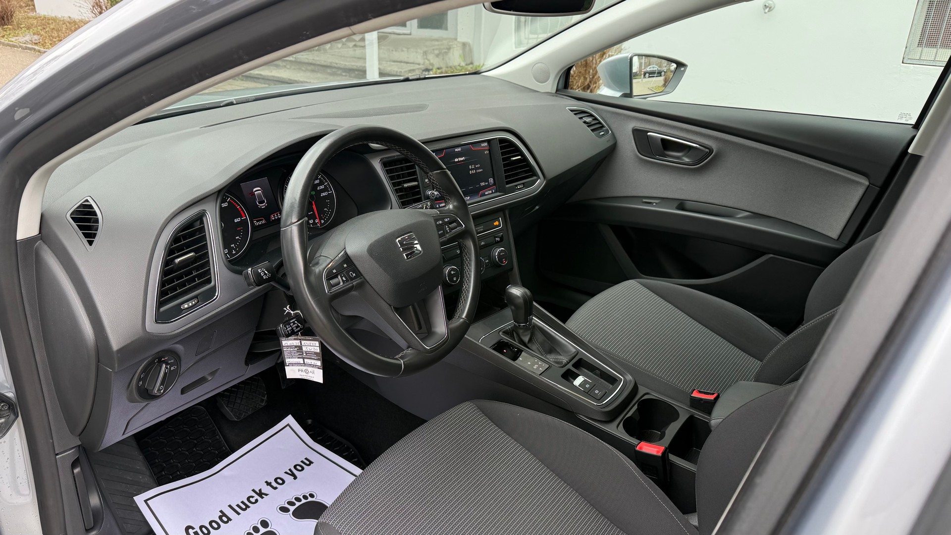 SEAT Leon ST 1.6 TDI CR Style DSG-image-11