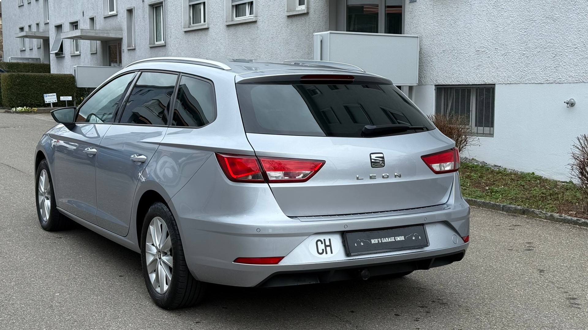 SEAT Leon ST 1.6 TDI CR Style DSG-image-8