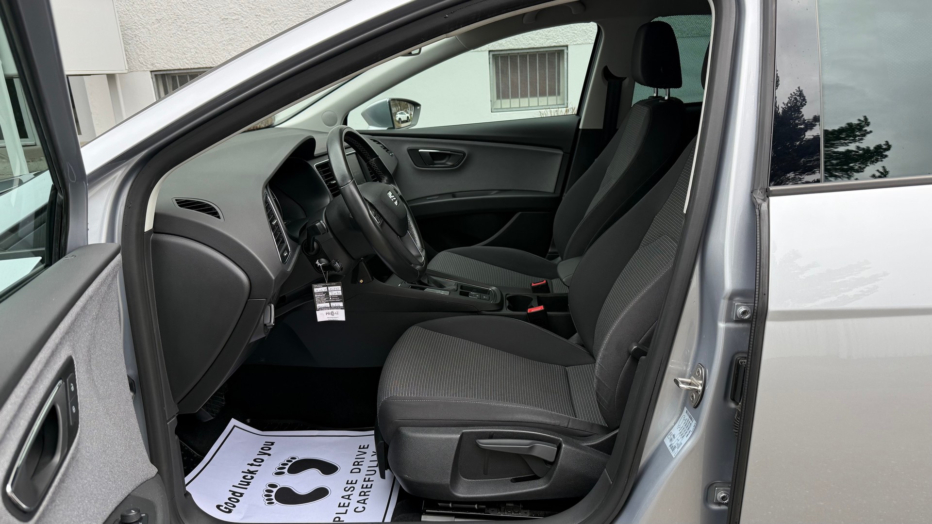 SEAT Leon ST 1.6 TDI CR Style DSG-image-10