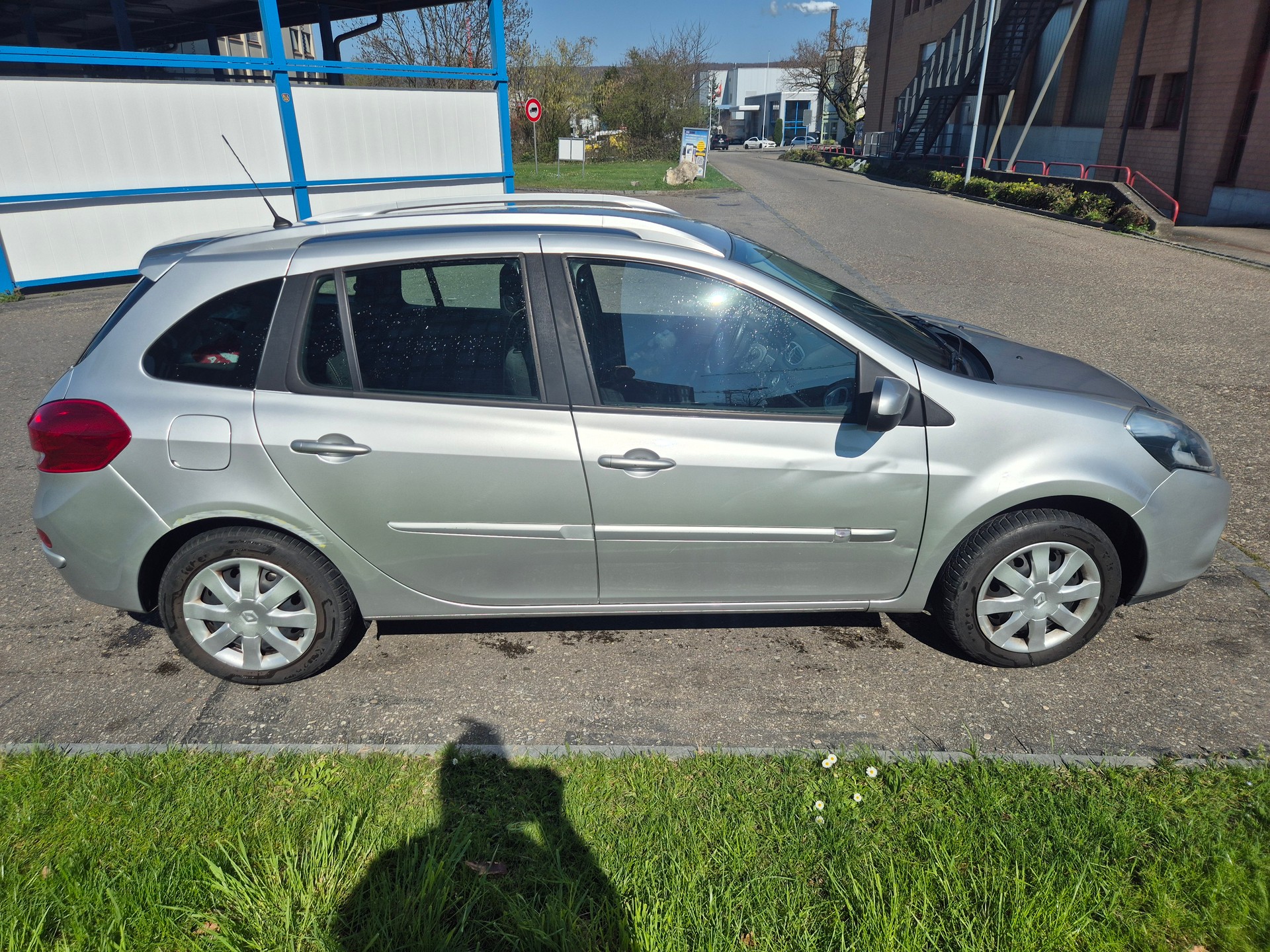 RENAULT Clio Grandtour 1.6 16V Exception Automatic-image-9