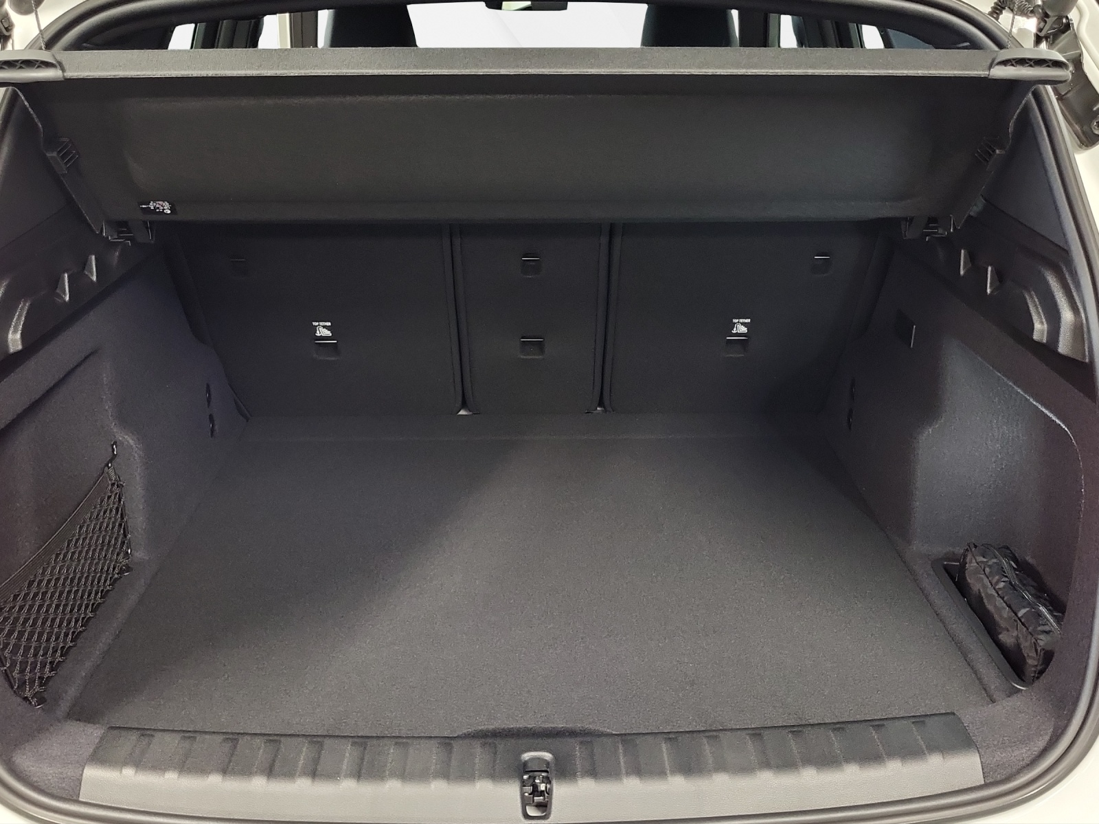 BMW iX1 eDrive 20 M Sport-image-19