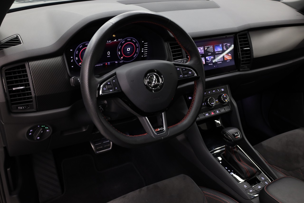 SKODA Kodiaq 2.0 Bi-TDI SCR RS 4x4 DSG 7-Sitzer-image-16