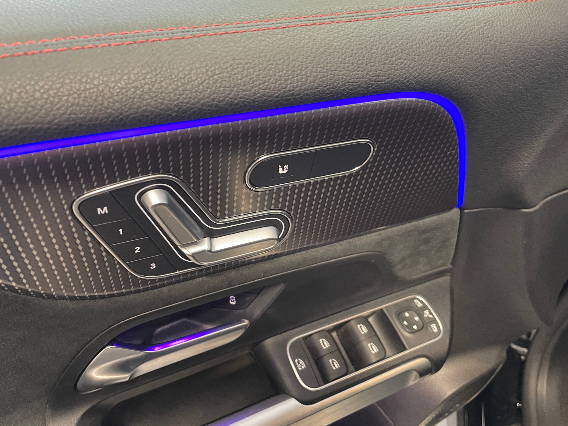 MERCEDES-BENZ EQB 350 AMG Line 4Matic-image-11