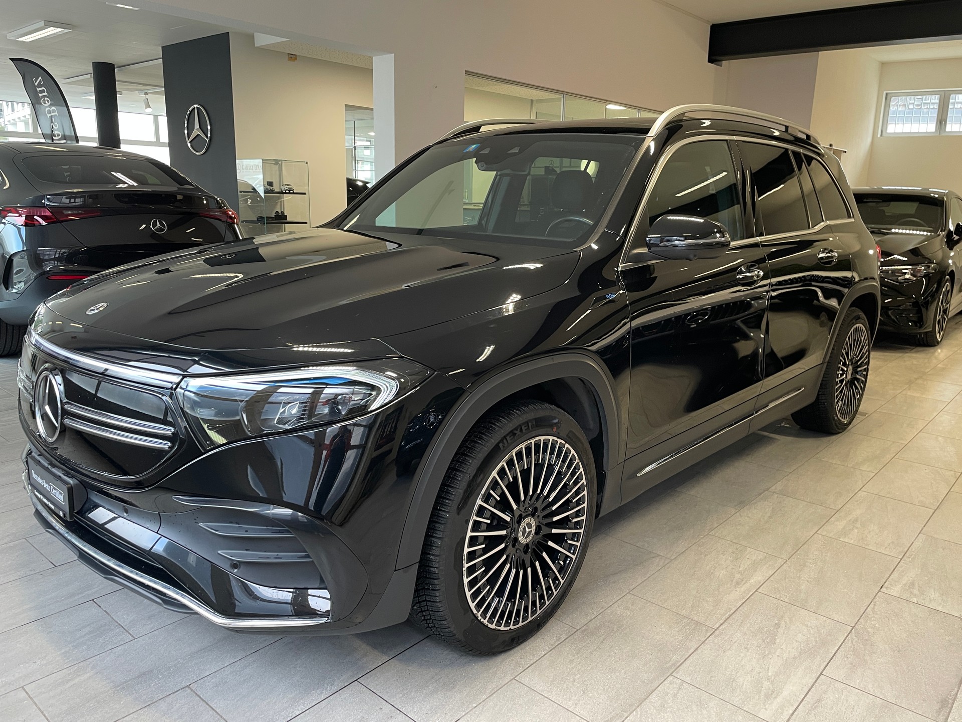 MERCEDES-BENZ EQB 350 AMG Line 4Matic-image-0