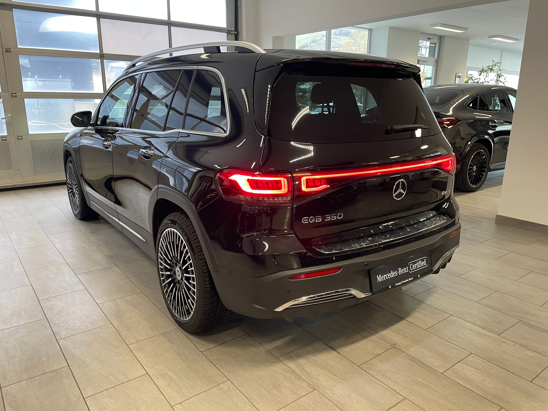 MERCEDES-BENZ EQB 350 AMG Line 4Matic-image-5