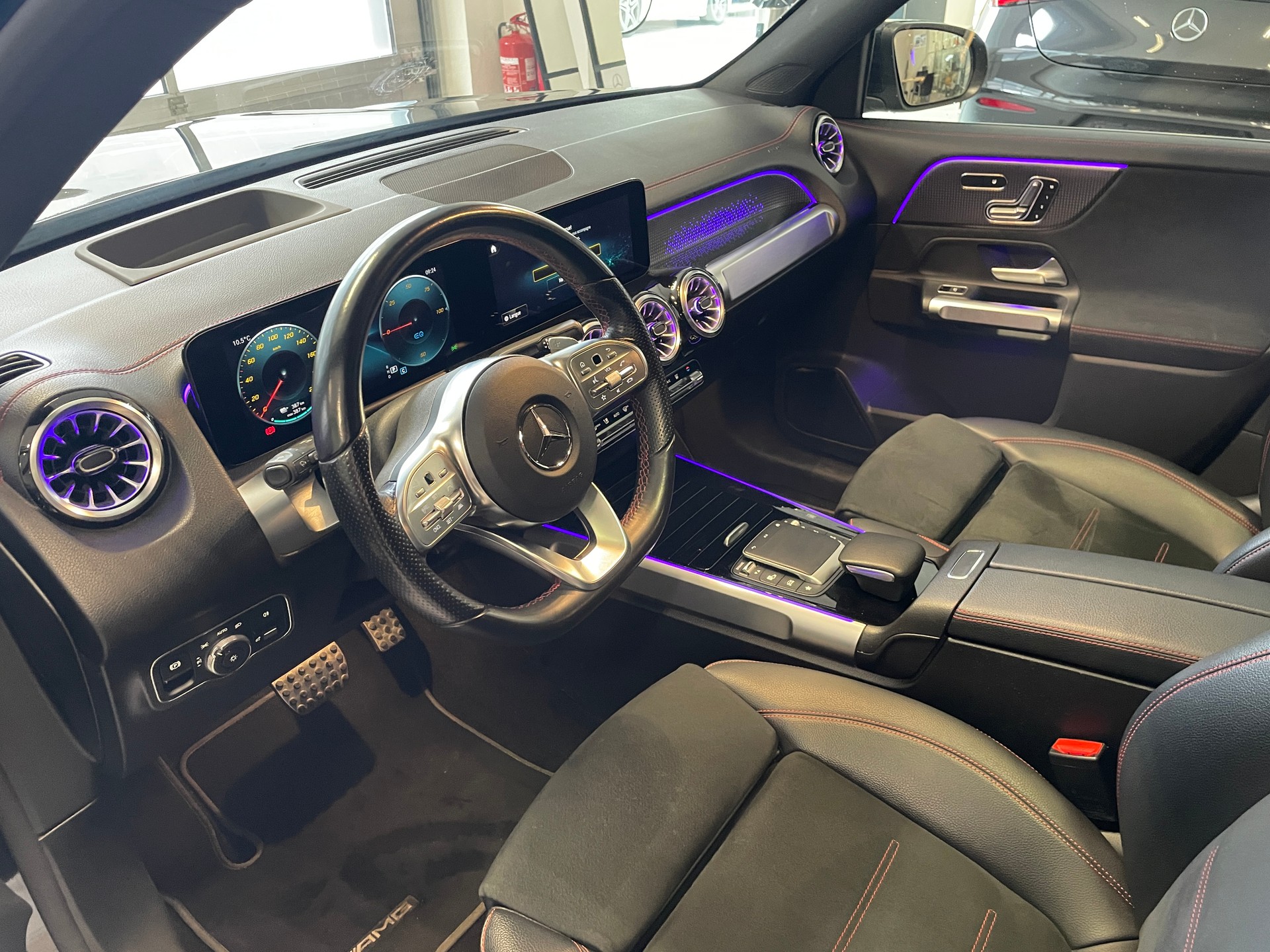 MERCEDES-BENZ EQB 350 AMG Line 4Matic-image-8