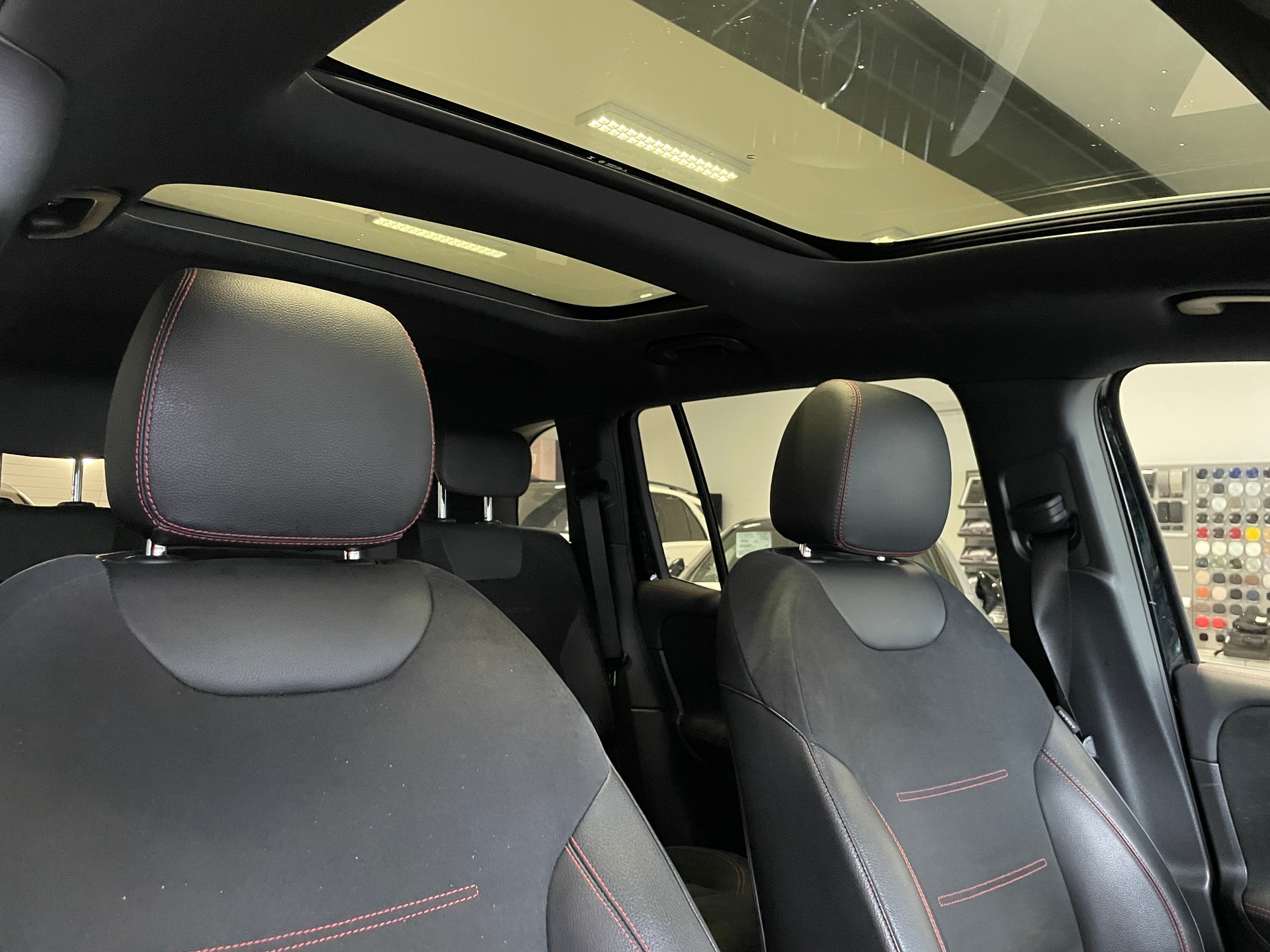 MERCEDES-BENZ EQB 350 AMG Line 4Matic-image-19