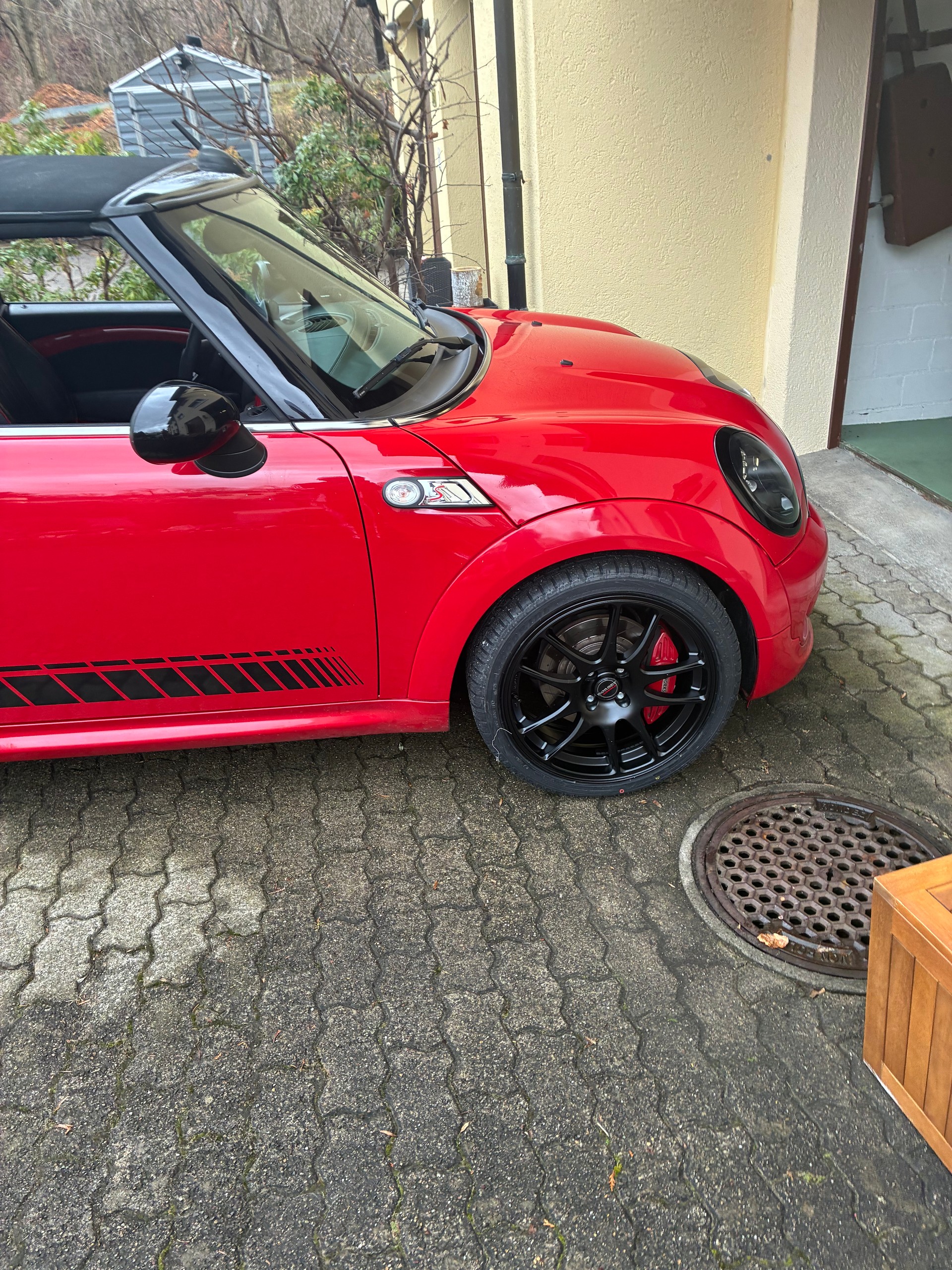 MINI Cooper Cabriolet-image-4