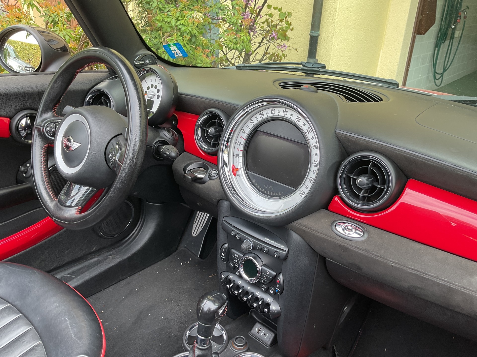 MINI Cooper Cabriolet-image-8