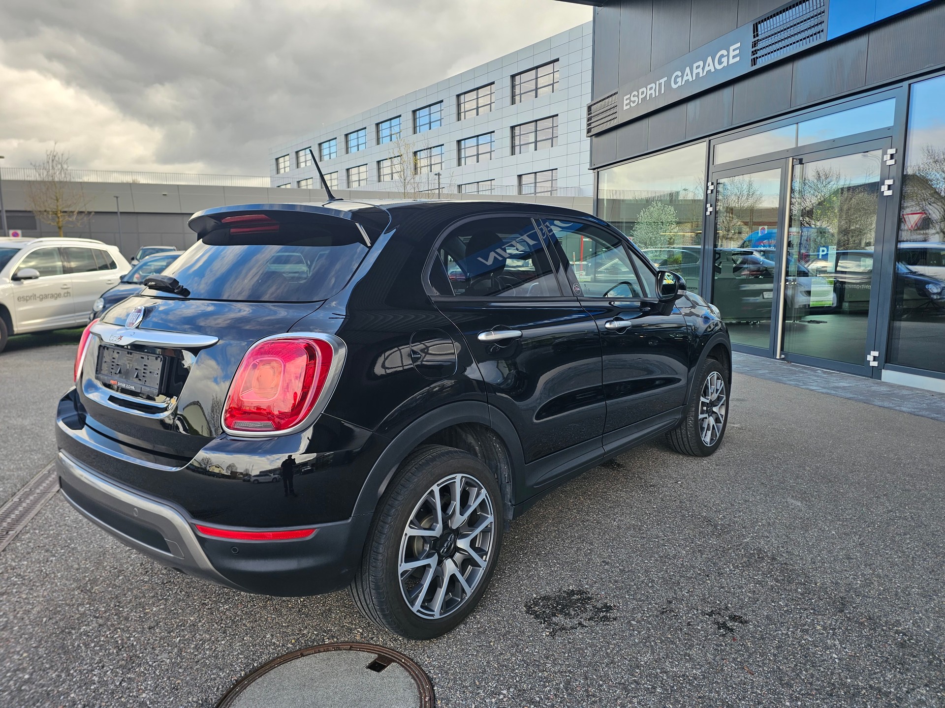 FIAT 500X 1.4T Cross 4x4 Automatic-image-3