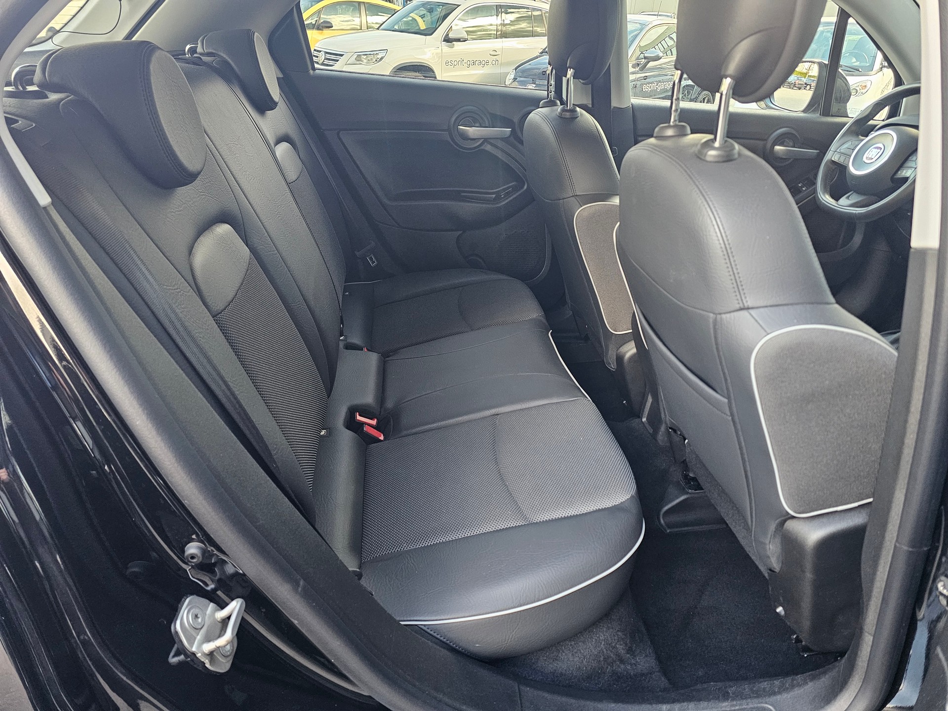 FIAT 500X 1.4T Cross 4x4 Automatic-image-7