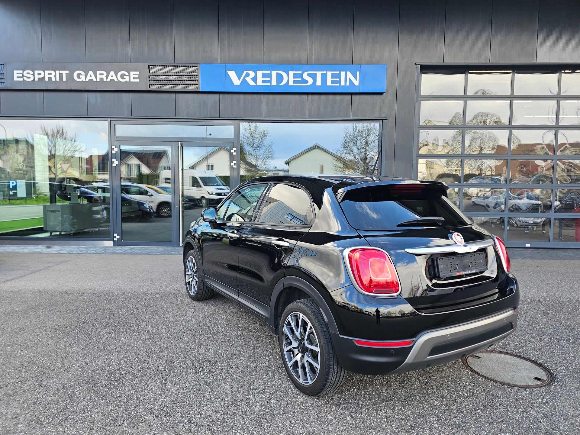 FIAT 500X 1.4T Cross 4x4 Automatic-image-2